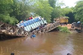 Ituri : Le pont Emboo s&rsquo;effondre, paralyse le trafic et inquiète la population