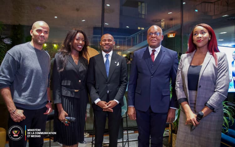 À Paris, Muyaya appelle à investir en RDC