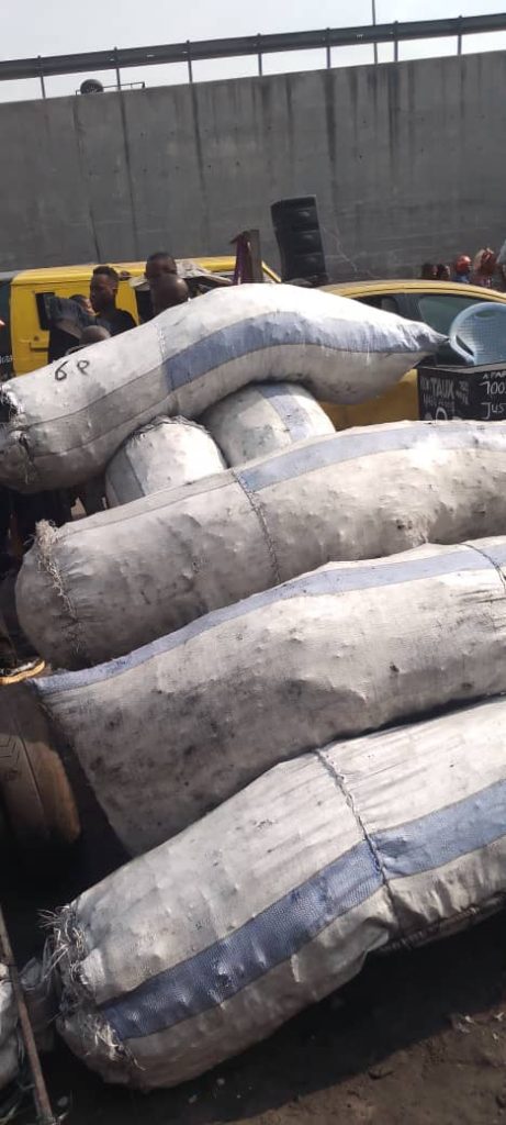 Kinshasa : flambée du prix du « Mikuati », le sac de braise de 100 kg atteint 85 000 FC