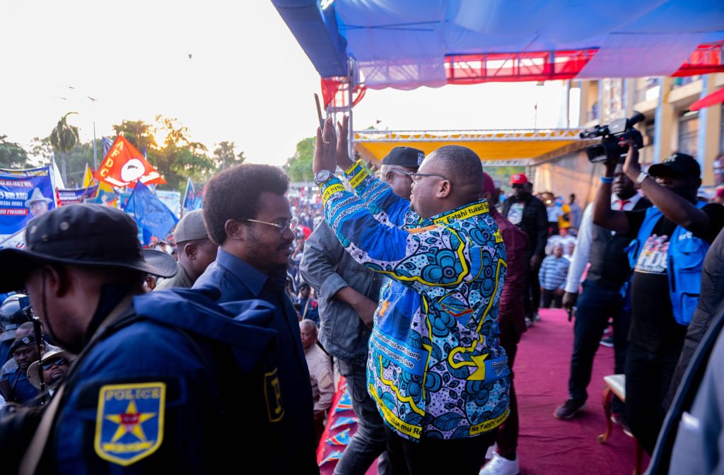 À Kisangani, Doudou Fwamba prêche la paix et la mobilisation dernière le chef de l&rsquo;État
