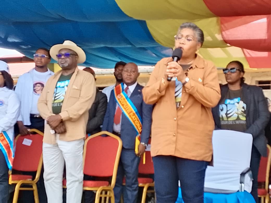 Kikwit : Judith Suminwa mobilise la jeunesse d&rsquo;intégrer les FARDC
