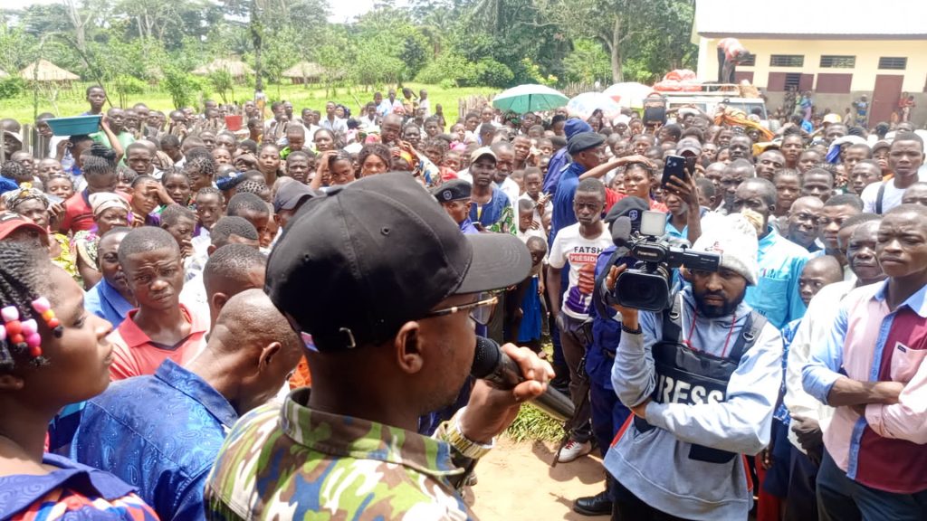 Kasaï-Central : Daniel Lukusa mobilise la jeunesse de Dimbelenge pour rejoindre les FARDC