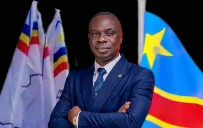 Kasaï-Oriental : Le VPM Shabani ordonne gouverneur Mbwebwa de faire la remise et reprise avec son adjoint
