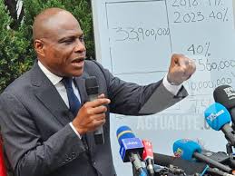 Fayulu appelle à un dialogue national inclusif pour résoudre la crise congolaise depuis Paris