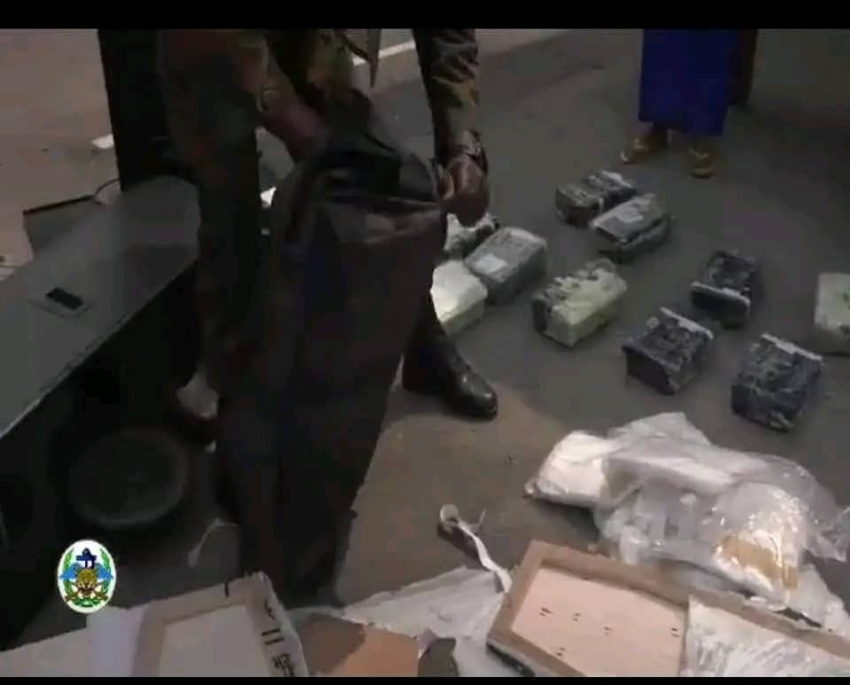 RDC : À Kinshasa, les services de sécurité interceptent plus de 30 kg de cocaïne