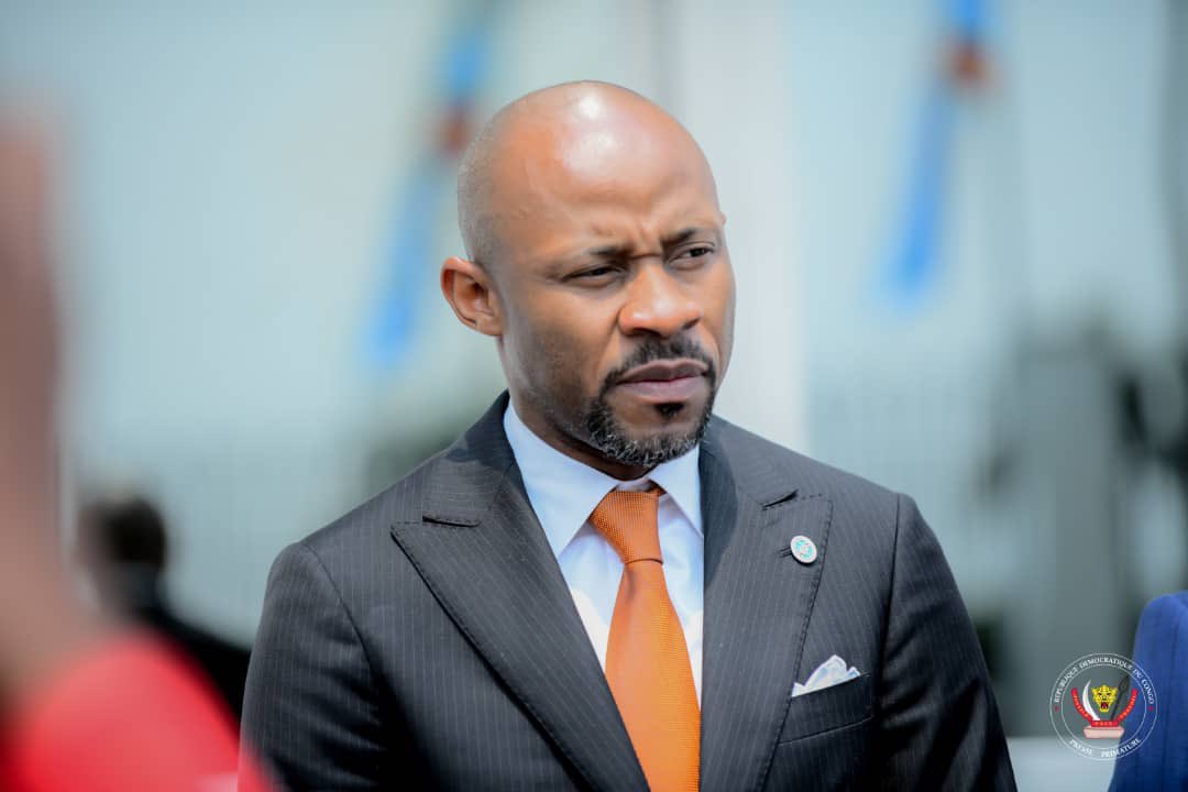 RDC : Patrick Muyaya défend le maintien des filles enceintes à l&rsquo;école, un choix entre protection des victimes et engagements internationaux