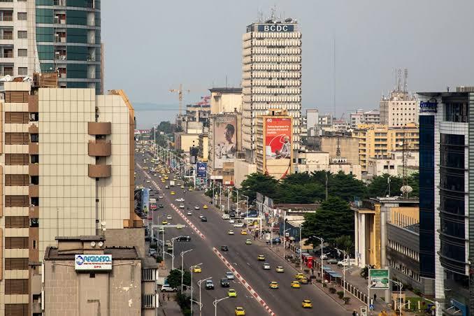 RDC : 21 personnes détenant des passeports kenyans interpellées à Kinshasa