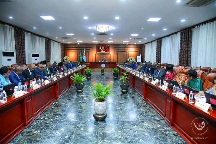 OIF : la RDC annonce sa candidature pour contrer le troisième mandat de la Rwandaise Mushikiwabo