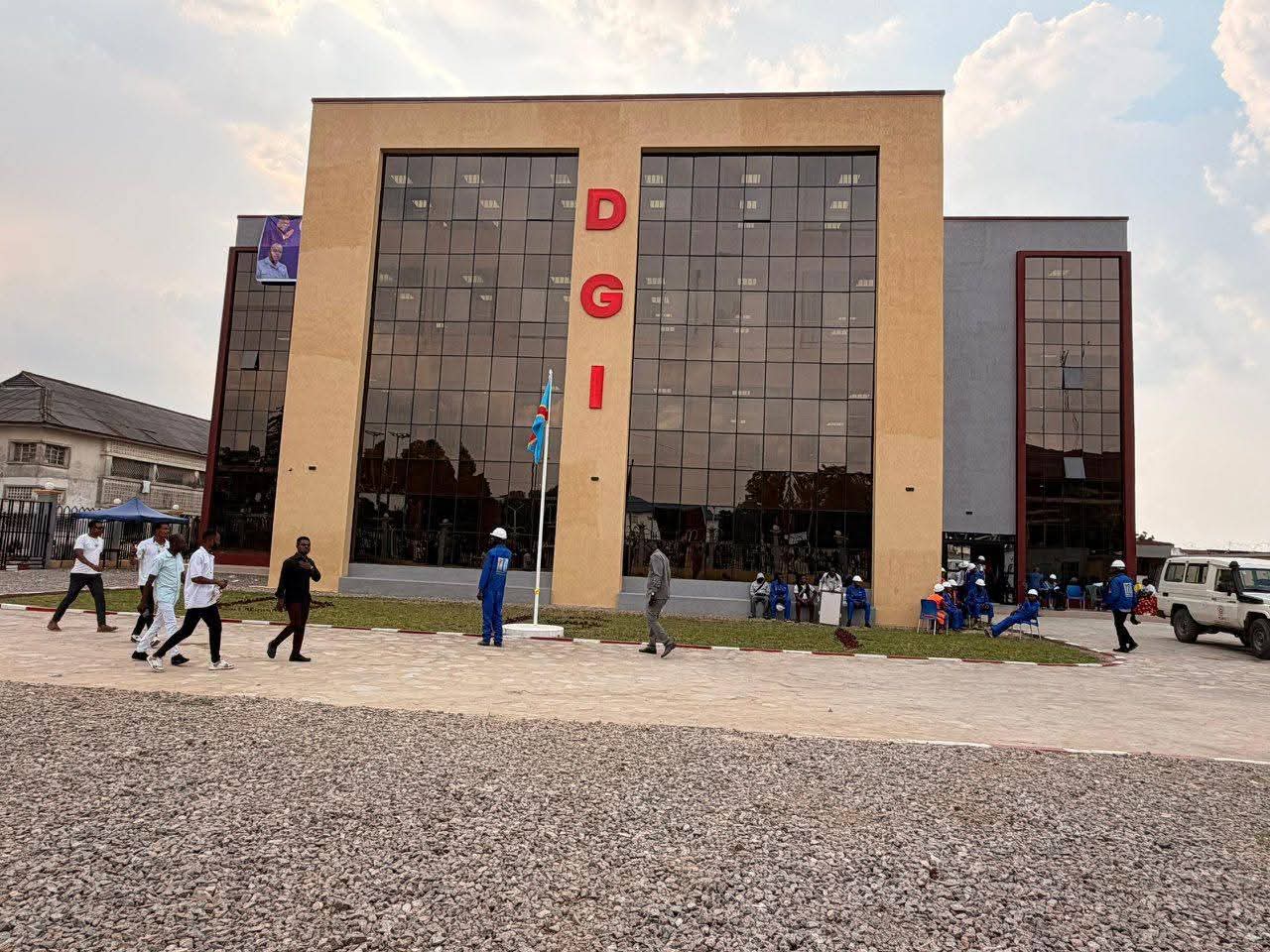 RDC : Sous l’impulsion du DG Barnabé Muakadi , la DGI se dote d’un nouveau bâtiment moderne à Kananga.