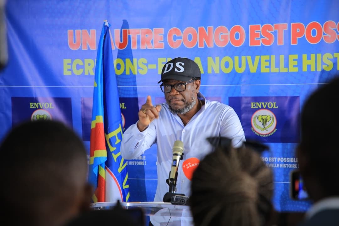 Entre respect et révision de la Constitution : Delly Sesanga sort la calculette et active l&rsquo;article 64