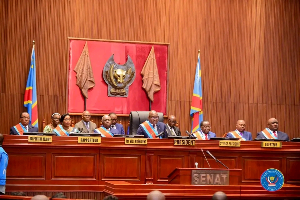 RDC : Le Sénat examine ce mardi la ratification de l&rsquo;accord de paix avec le Rwanda et le partenariat avec les USA
