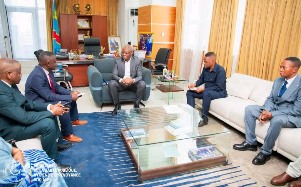 Kwilu : Roger Kamba annonce l&rsquo;envoi d&rsquo;une équipe d&rsquo;experts à Bulungu et écarte la piste d&rsquo;Ebola