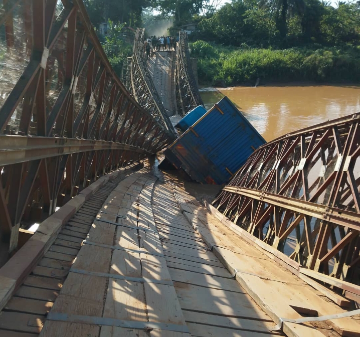 Effondrement du pont Ituri 2 : Un axe stratégique de nouveau coupé entre l&rsquo;Ituri et le Nord-Kivu