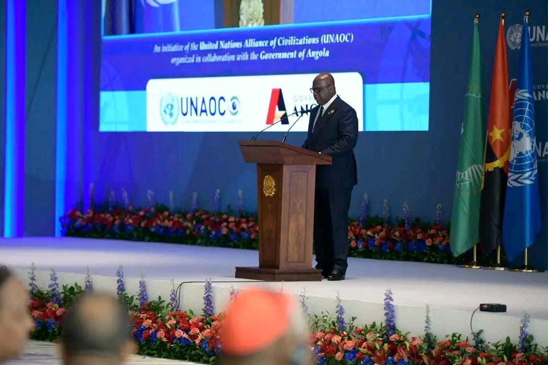 Sommet de Luanda : Félix Tshisekedi plaide pour une paix universelle et dénonce l&rsquo;application sélective du droit international