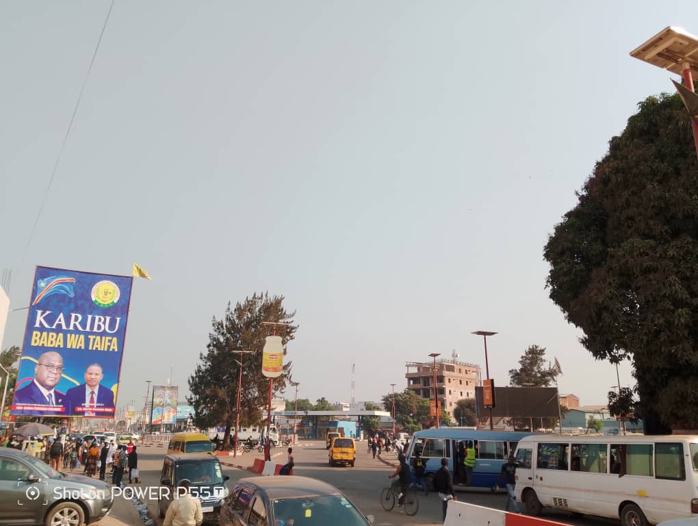 Arrivée de Félix Tshisekedi : entre embellissement de circonstance et pollution visuelle de la ville de Lubumbashi