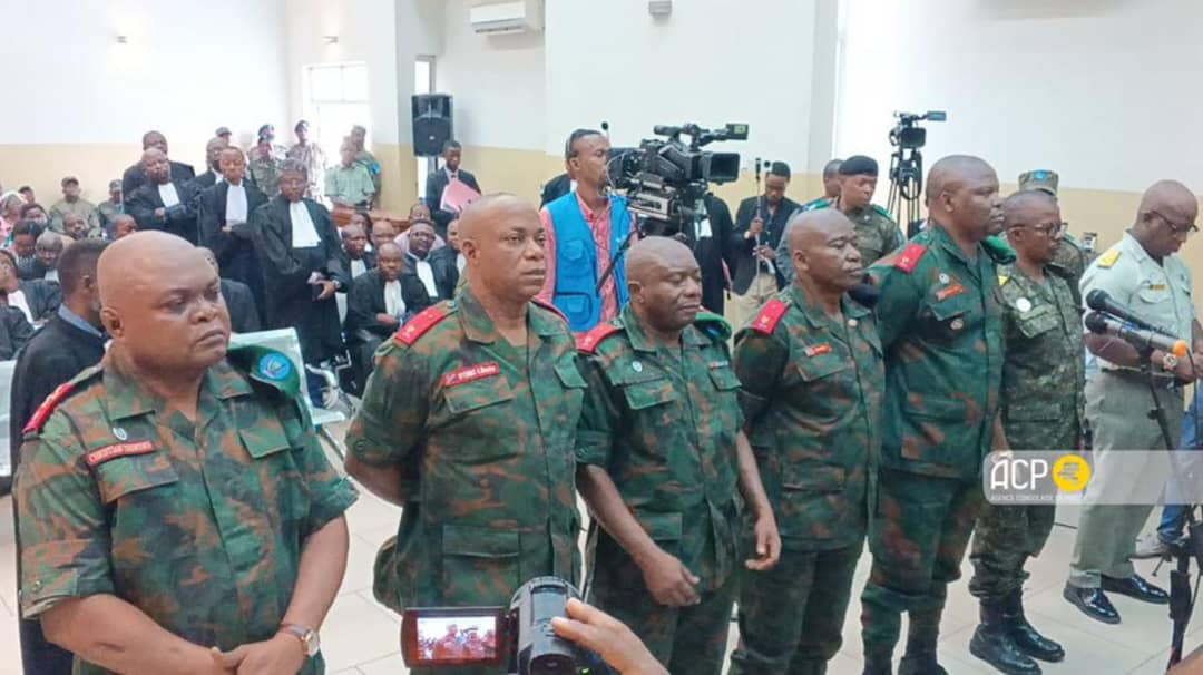 «Enlèvement » nocturne des prévenus, cachots inconnus, OPJ « sans qualité» : Des comptes exigés au Conseil national de cyberdéfense dans les procès des officiers FARDC «Enlèvement » nocturne des prévenus, cachots inconnus, OPJ « sans qualité» : Des comptes exigés au Conseil national de cyberdéfense dans les procès des officiers FARDC