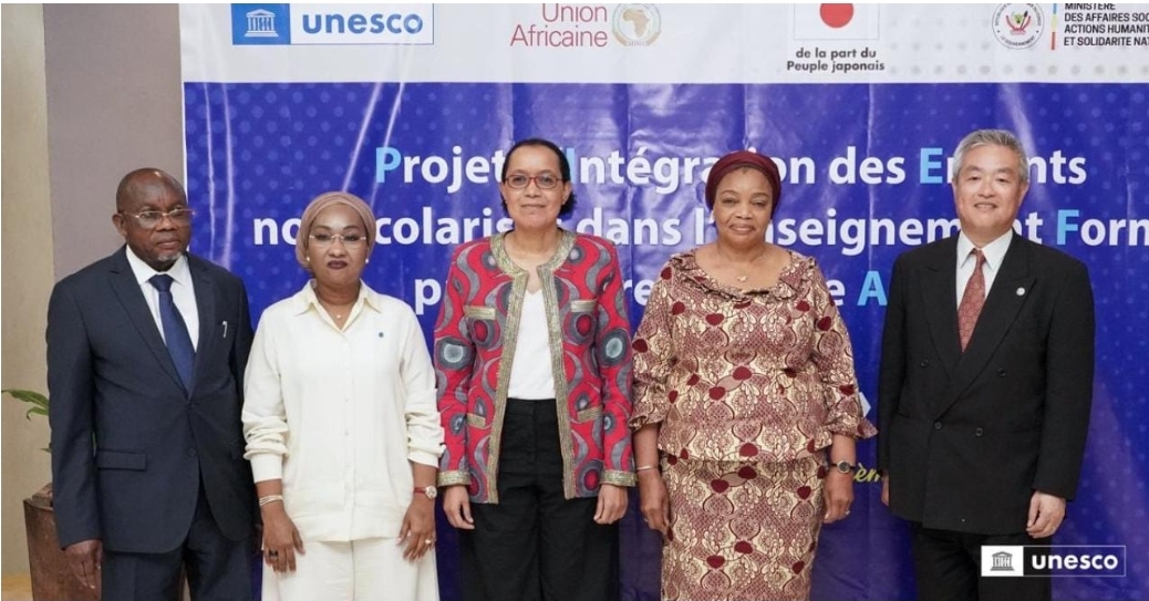 RDC : le gouvernement et l’UNESCO lancent un programme pour réinsérer 4 200 enfants non scolarisés