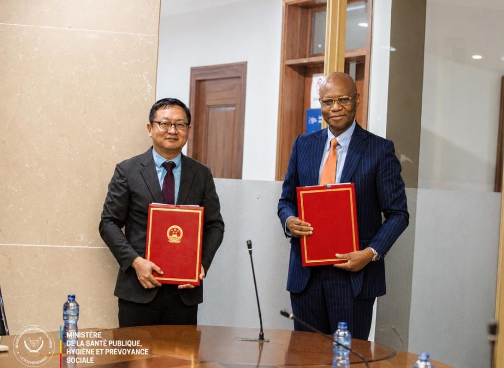 RDC-Chine : signature de trois accords d’assistance humanitaire d’urgence contre l’épidémie d’Ebola