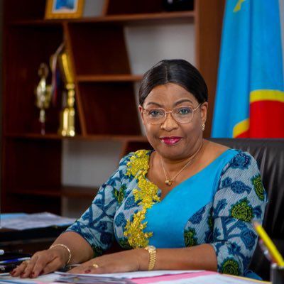 RDC : le gouvernement chasse Blandine Kawanda de la CVM pour tentative de détournement de 44 millions $