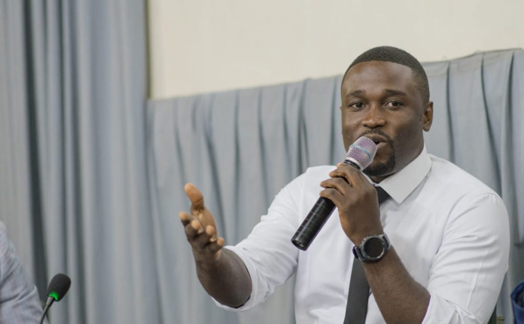 Crise dans l’Est : Seth Kikuni accuse le pouvoir d’utiliser le nationalisme pour exclure une partie de Congolais et faire taire les voix critiques