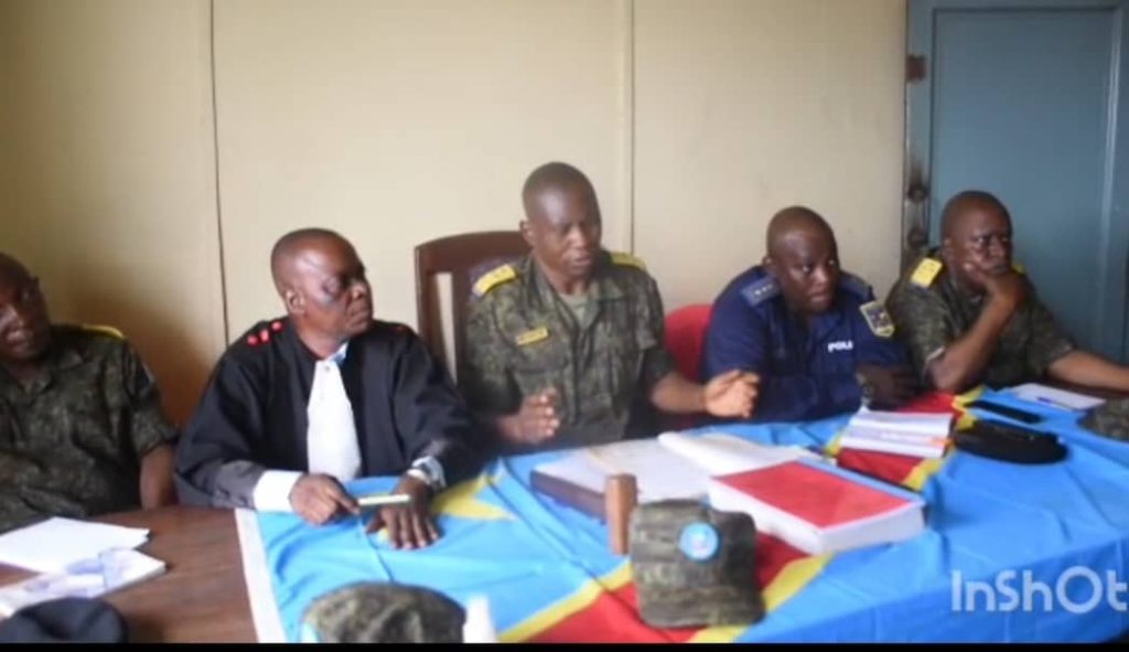 Kisangani : huit policiers devant la Cour militaire après l’agression présumée d’un magistrat