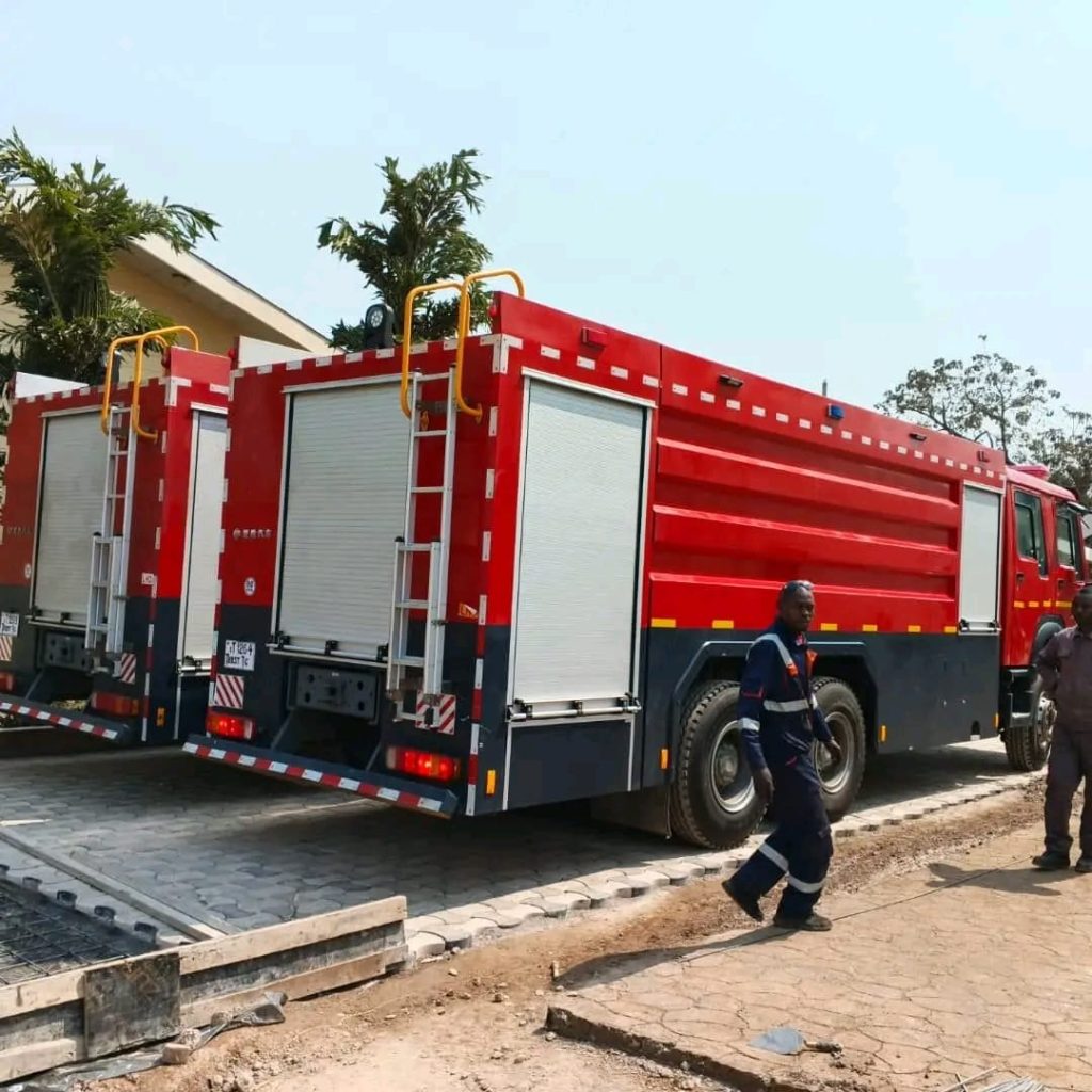 Kinshasa : Daniel Bumba annonce l&rsquo;acquisition de 50 camions de pompiers pour moderniser les secours