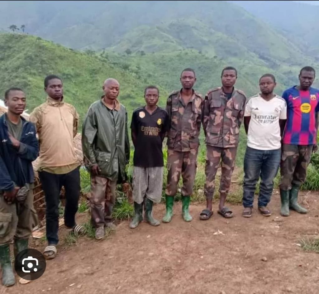 Sud-Kivu : 4 combattants présentés comme rwandais neutralisés à Fizi, 14 M23-Twirwaneho se rendent