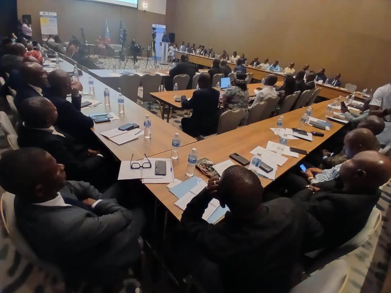 RDC : le gouvernement et la Banque mondiale définissent les priorités pour les 10 prochaines années