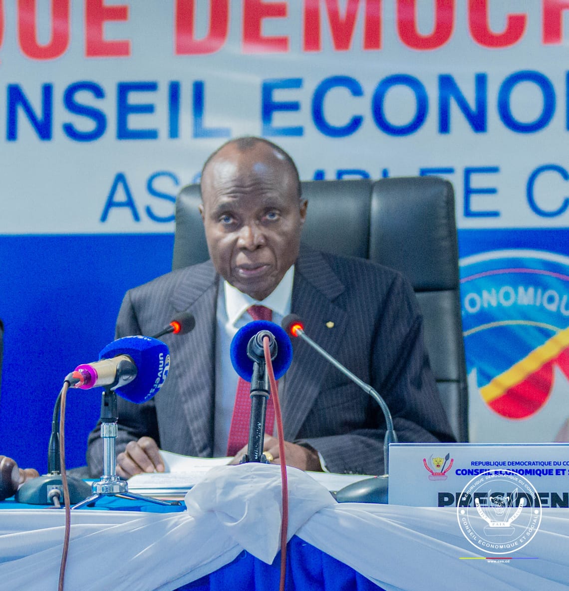 Ouverture de la session d&rsquo;octobre au CES: Kiwakana tire la sonnette d&rsquo;alarme sur certaines urgences notamment l&rsquo;épidémie d&rsquo;Ebola et la pollution minière