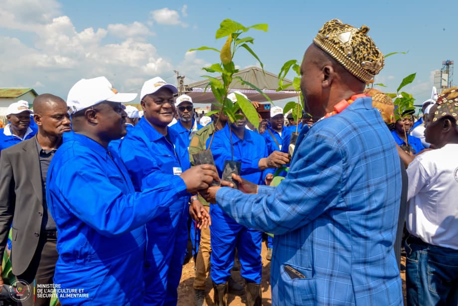 Kasaï Oriental : Muhindo Nzangi lance la campagne agricole nationale 2026-2027