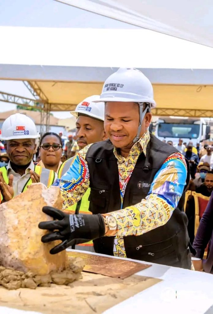 Haut-Katanga : lancement des travaux de reconstruction du marché M&rsquo;zee après démolition